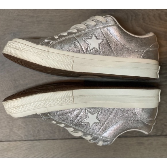 Converse One Star Leather Low-Top Sneakers - Picture 9 of 16